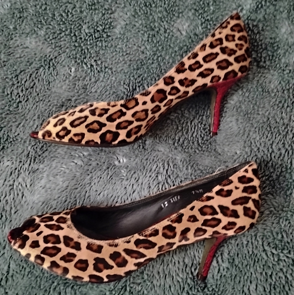 DONALD J PLINER Animal Print Heels Shoes Women's Size 7.5 - Picture 2 of 6